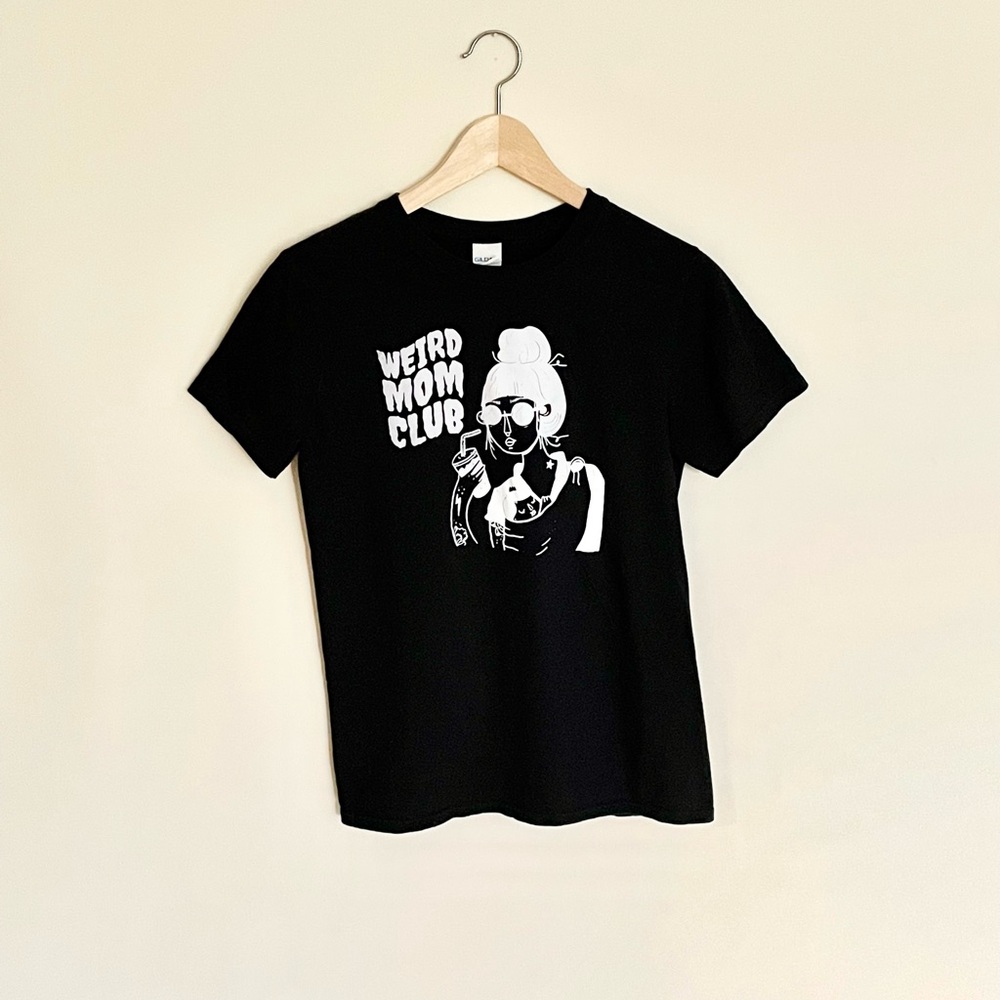 Weird Mom Club Graphic Black T Shirt Women’s size Small